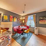Vintage Style Wohnung Uni-Nah Parkplatz, Hey, 1958!